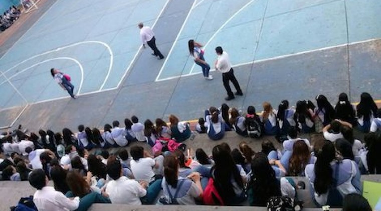 Alumnos del Salesianito exigen ‘raje’ del administrador