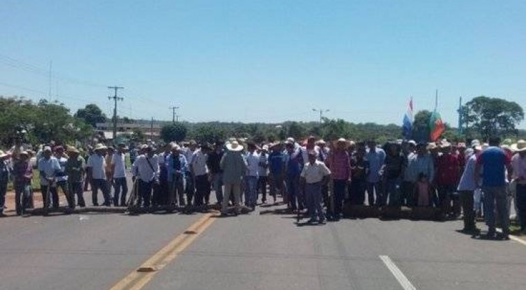 Gobierno logra levantar cierre de rutas