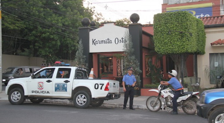 “Recostón” frente a local donde agredieron a joven
