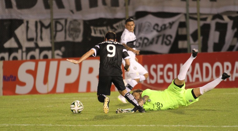 Pierde y todo se allana para la salida de Nery