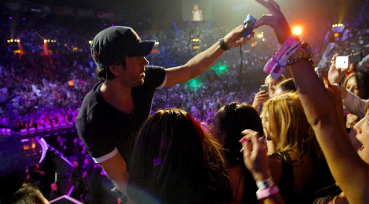 Emitirán especial de Enrique Iglesias, este viernes