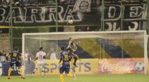 Elizondo tira abajo las protestas de Luqueño