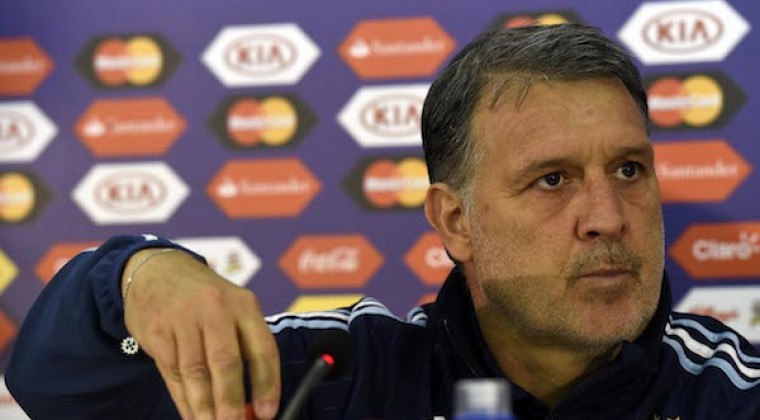 A Martino le preocupan más los árbitros que el rival de turno