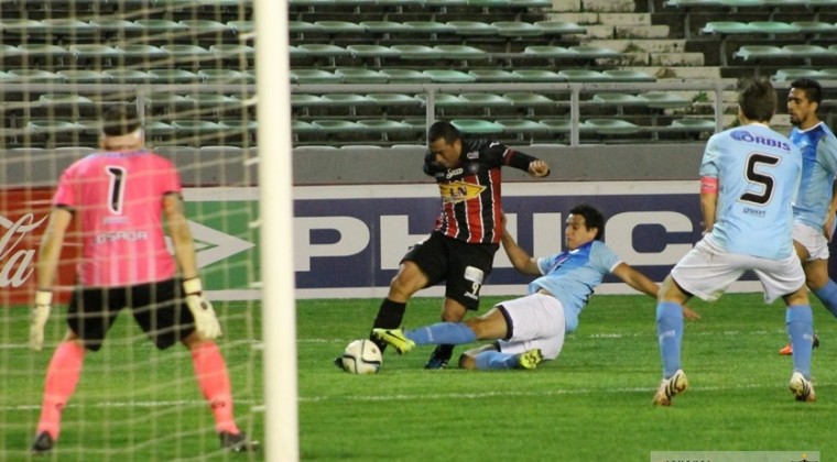 Achucarro marca un gol pero es insuficiente