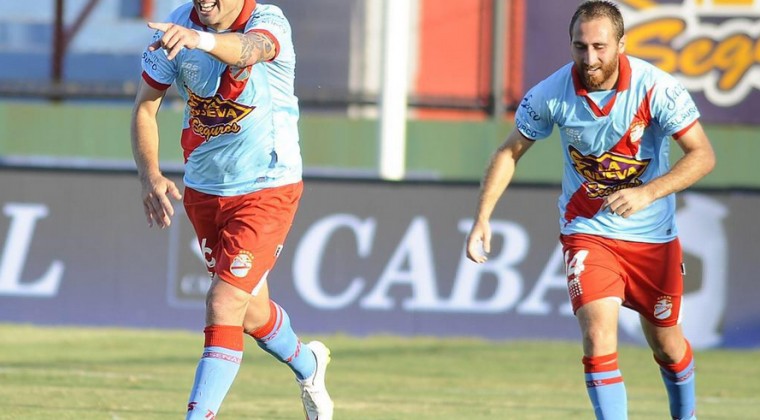 Santiago Silva podría ser un nuevo liberteño