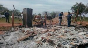 Queman dos viviendas en San Pedro
