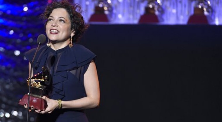 Lafourcade y Juan Luis Guerra son los grandes ganadores de los Latin Grammy