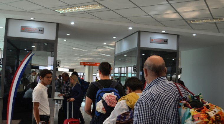 Unas 216.300 personas salieron del país en el 2016