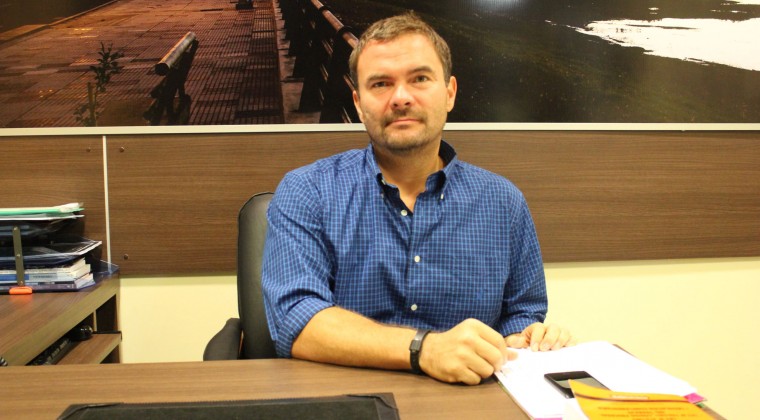 Diputado quiere demostrar que trabaja y lanza su propia página web