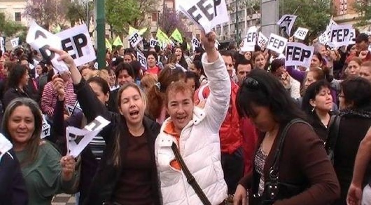 Quieren arrancar el año con protestas y postergar primer día de clases