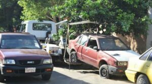Multas de G. 491.000 por tener autos abandonados