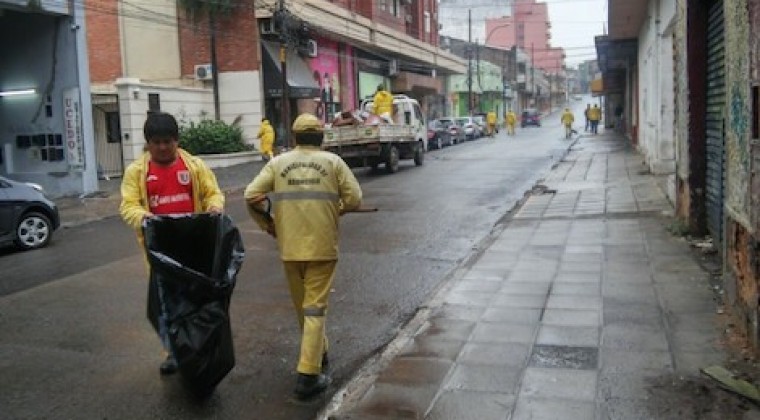 Posponen colocación de basureros sobre avenidas