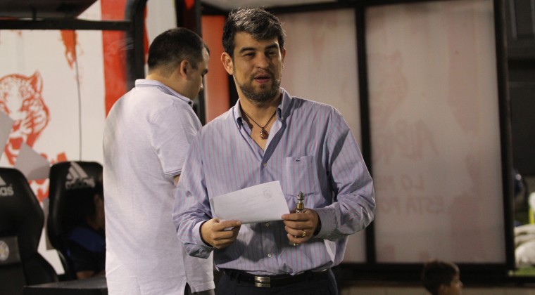 Reclama un cargo que no existe en papeles