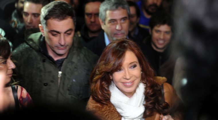 Cristina niega corrupción y pide auditoría de su Gobierno