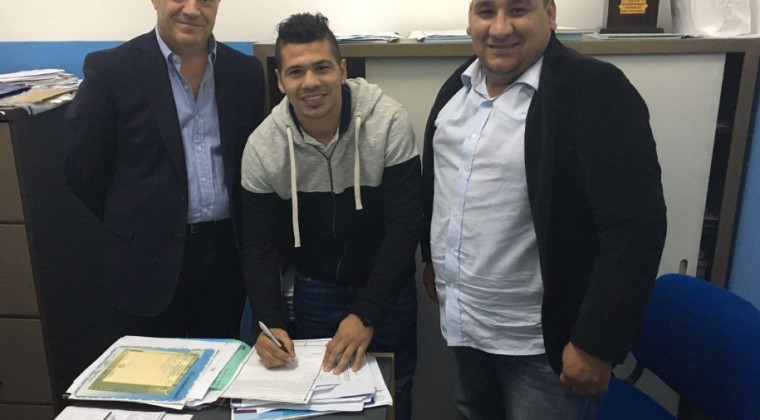 Robin se marcha antes que se hunda el barco