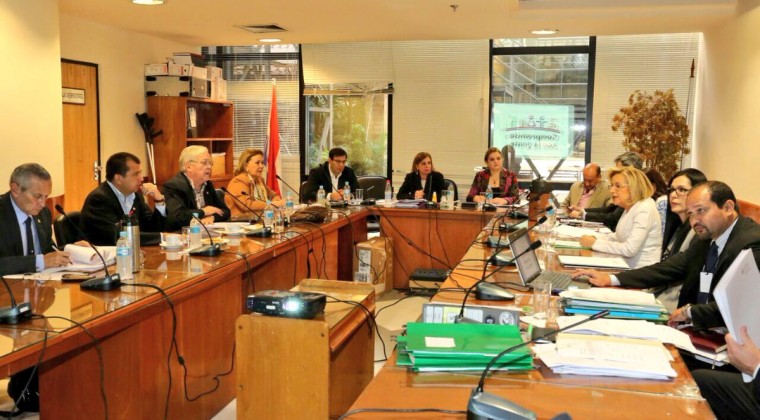 Piden reprogramación de G. 13 mil millones para pago de gratificaciones