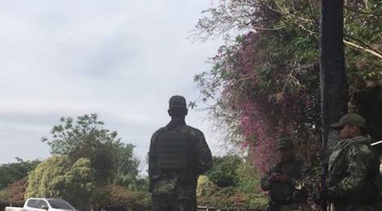 Desconocidos queman topadora en Tacuatí