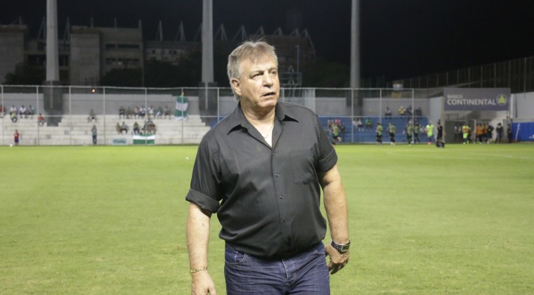 Están decididos a bancar a Ever Almeida