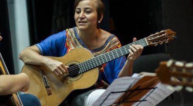 VIDEO | Toquinho emociona con ‘Recuerdos de Ypacarai’ junto a Berta rojas