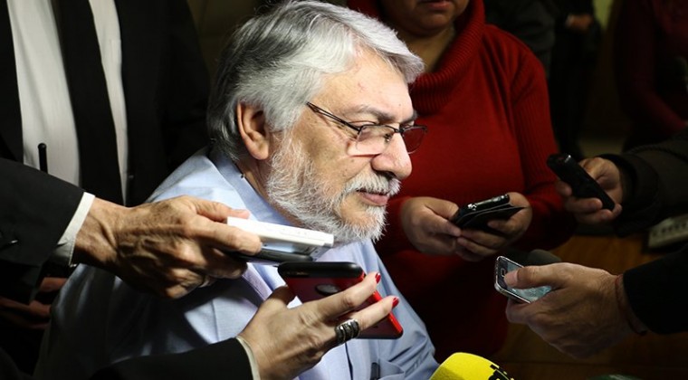 Fernando Lugo sufrió una descompensación y fue llevado a un sanatorio privado