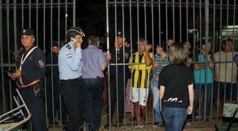 Imputan a estudiantes por encerrar a septuagenario y por resistencia