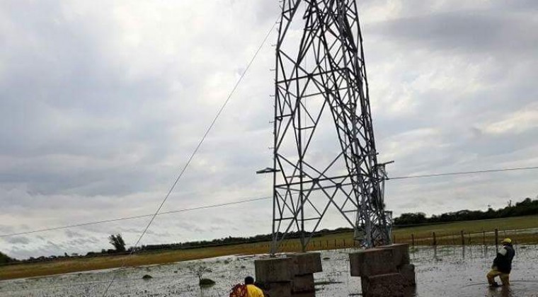 Repusieron las dos torres caídas en Ñeembucú