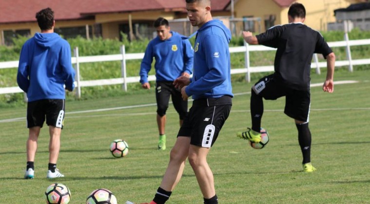 Mauro Caballero, en mira de la U Católica