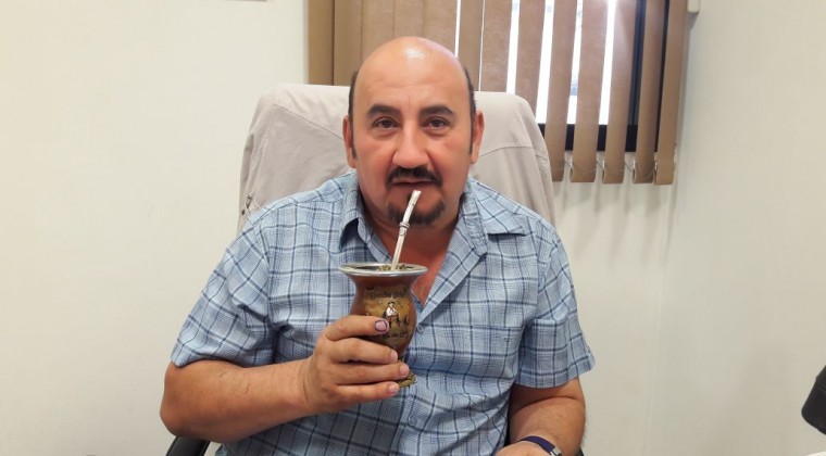 Ortiz se proclama ganador y critica falta de unidad