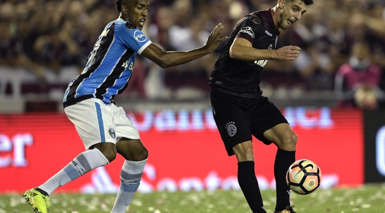 Ex Olimpia podría irse al fútbol brasileño