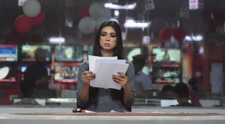 Un noticiero de Pakistán contrató a su primera presentadora transexual