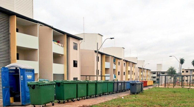 Diario HOY | Instalan nuevos contenedores de basura en el Barrio San ...