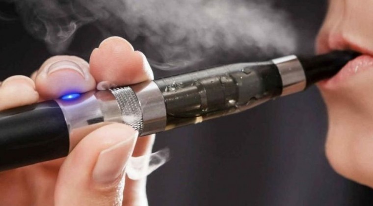 Explican que el cigarrillo electrónico es dañino e inútil para dejar el tabaco