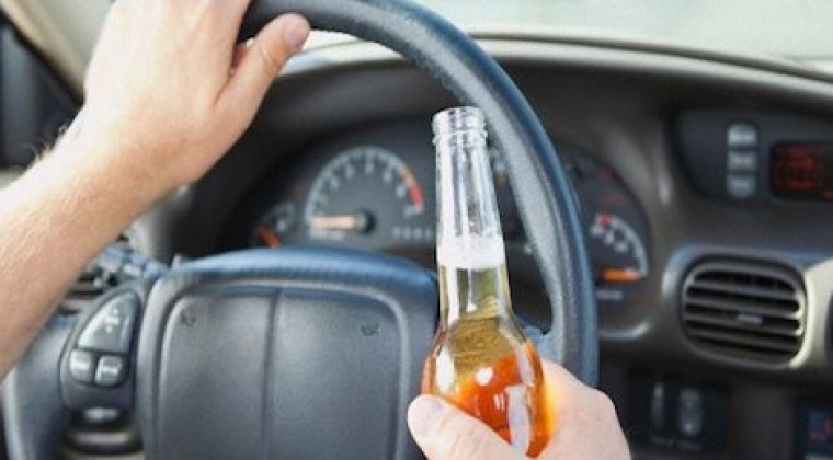 El 30% de los usuarios de la vía conducen alcoholizados, según encuesta