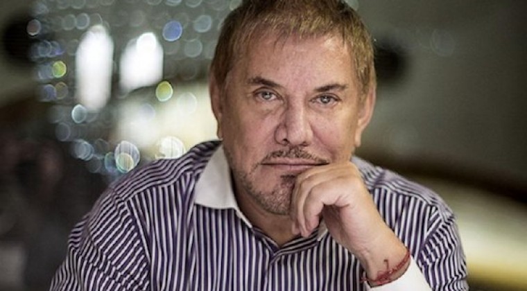 Arnaldo André presenta su libro en Paraguay