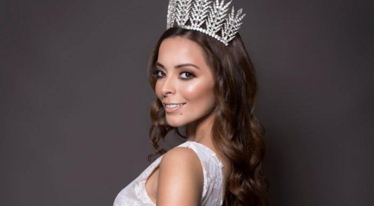 Miss dispara contra certamen de belleza y habla de extorsión: “Me lavaron el cerebro”