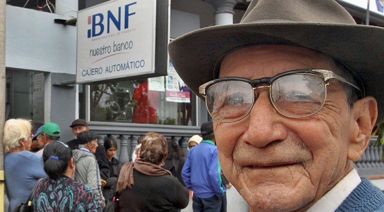 Centrales obreras anuncian gran movilización contra ley de pensiones