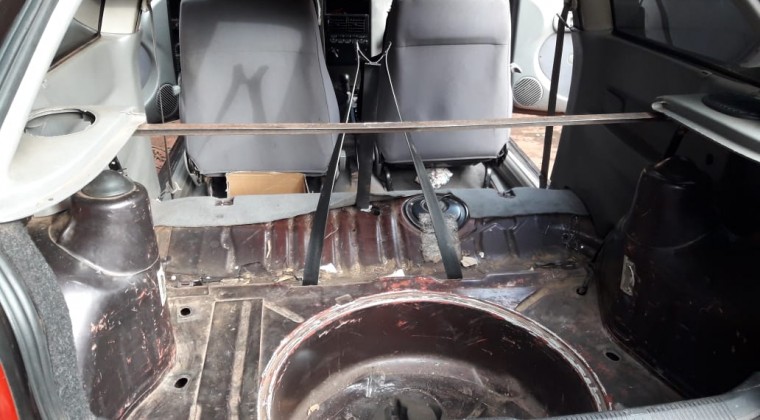 Incautan vehículo con trípode para armas largas, similar al crimen de Rafaat