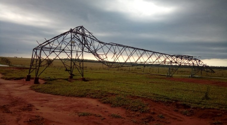 Cayeron 4 torres de la ANDE en el norte y 45.000 usuarios quedaron sin luz