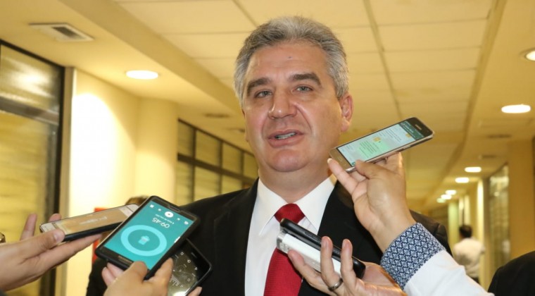 Senadores de Marito pelearán por sus candidatos para ministros de Corte