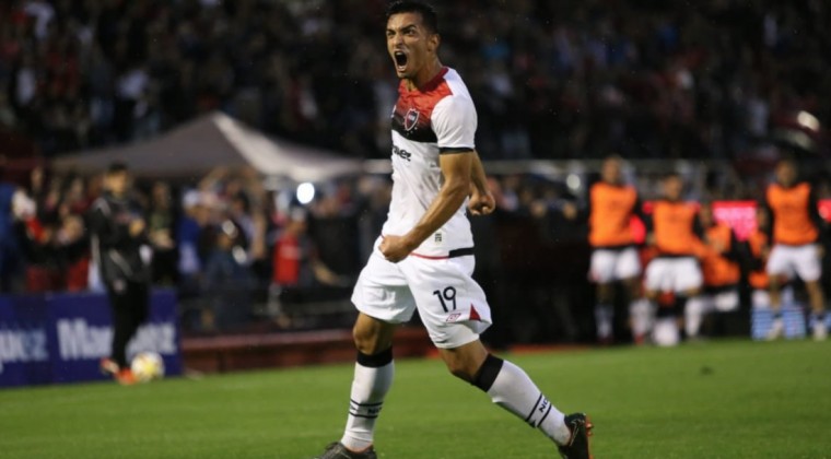 Newells gana con un gol paraguayo