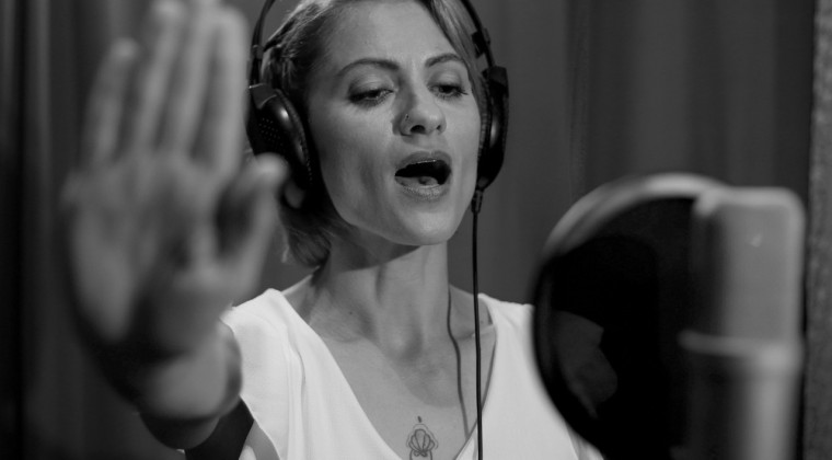 Luz Marian Nachajón canta “La verdad”, un himno a las mujeres silenciadas