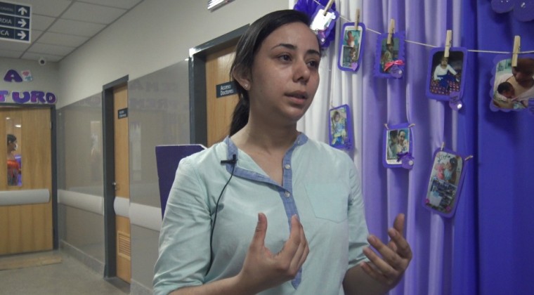 Terapia neonatal abierta del San Pablo permite el piel con piel de mamá y bebé