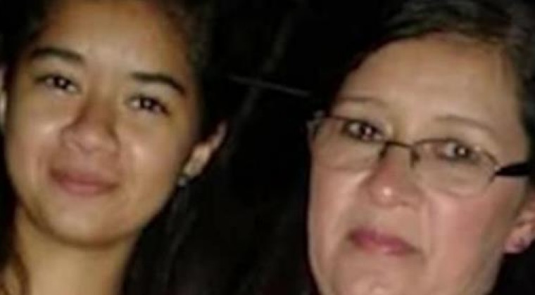 Incendio provocado: fallece mujer y queda su hija como única sobreviviente