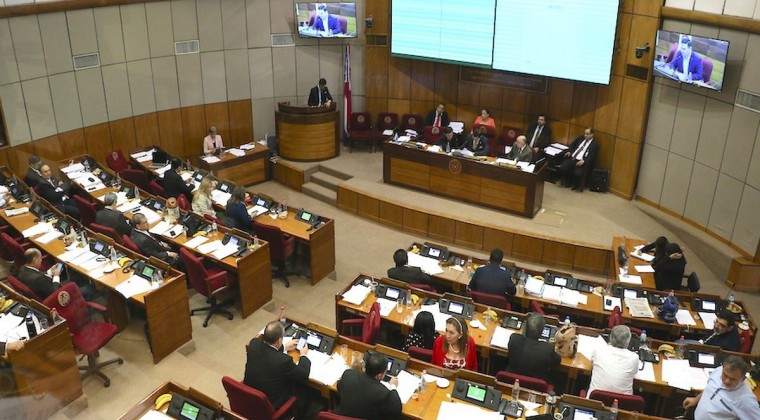 Senado provida, habilitado a dar recursos públicos a Iglesias y sus oenegés