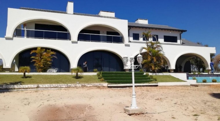Rapiñaron dinero, joyas y hasta baños de Cucho: la Fiscalía se anota entre los “yo no fui”