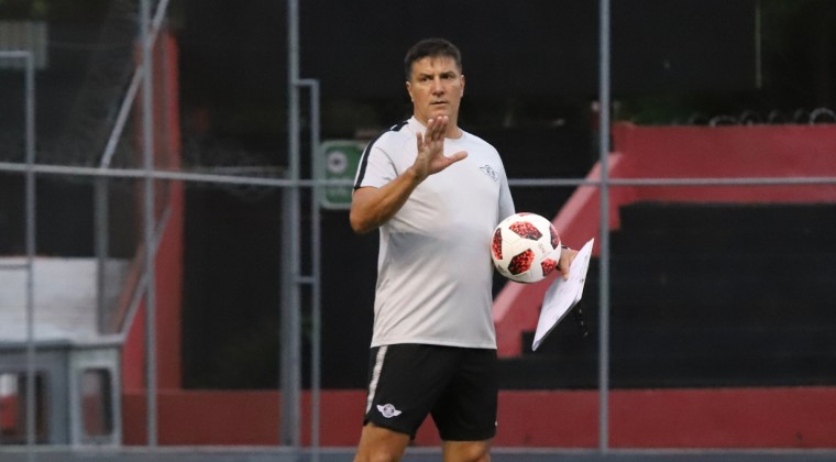 Debuta Chamot en un torneo de Primera División