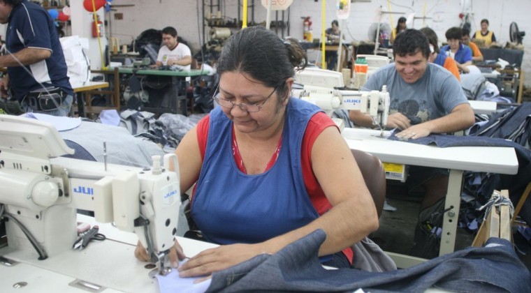 Confeccionistas sufren por caída de ventas y 35 mil empleos están en riesgo