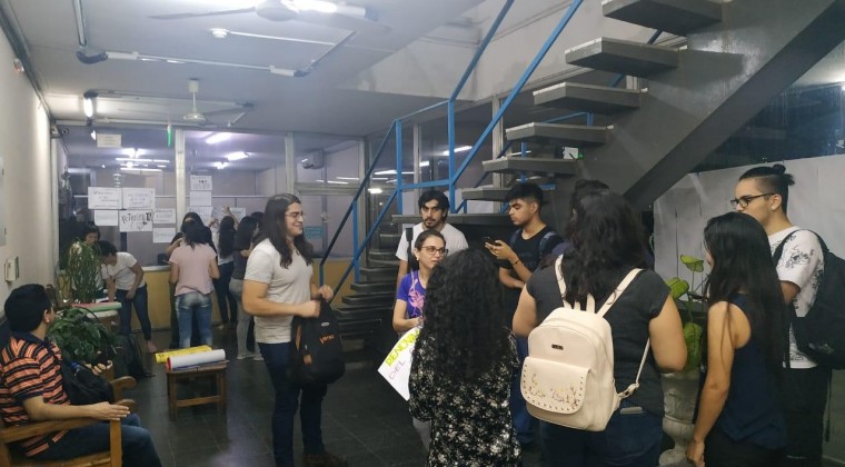 Estudiantes de Filosofía UNA reclaman falta de docentes y tutores