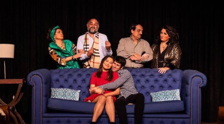 Nueva comedia teatral sale “A la luz”