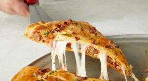 Sbarro presenta su nuevo producto: ¡Una pizza rellena!